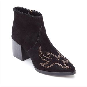 Matisse Vox Block Heel Bootie NWOT